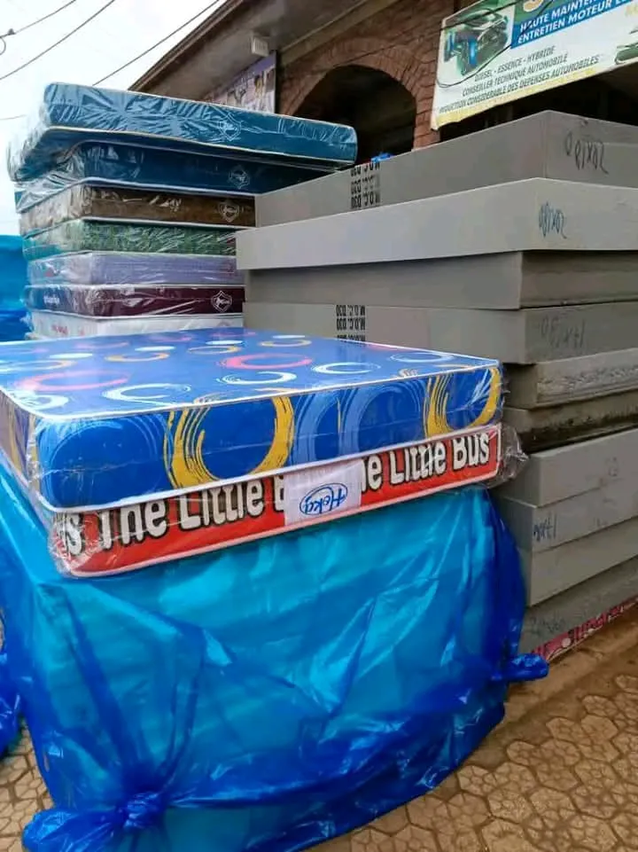 Image de Un matelas acheté = Livraison Gratuite à domicile 🥳 Yaoundé, MÉLEN au niveau de la pharmacie des 7 collines      WhatsApp 📞 655218054 / 683939867
