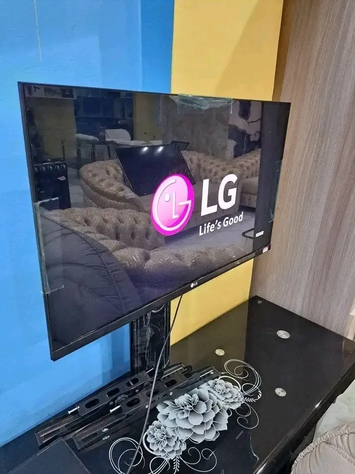 Image de TV 32" Smart