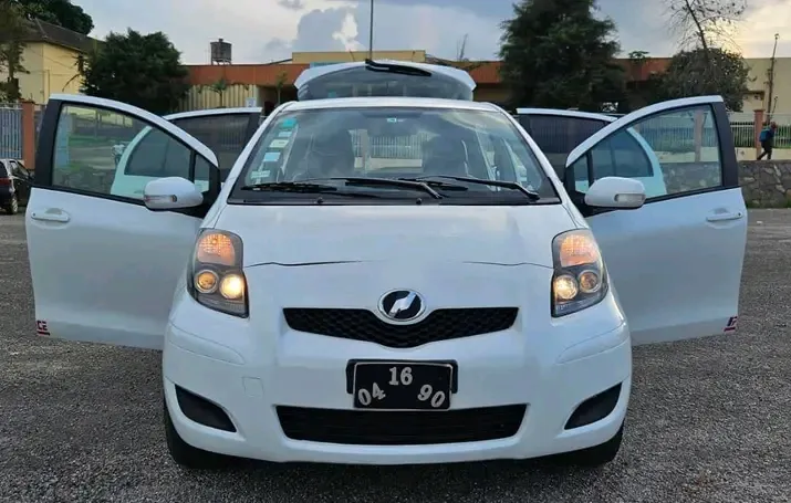 Toyota Yaris vitz 2008