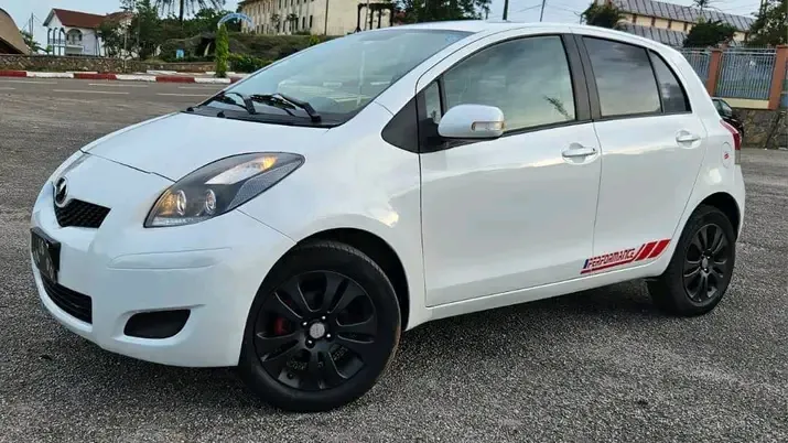 Toyota Yaris vitz 2008
