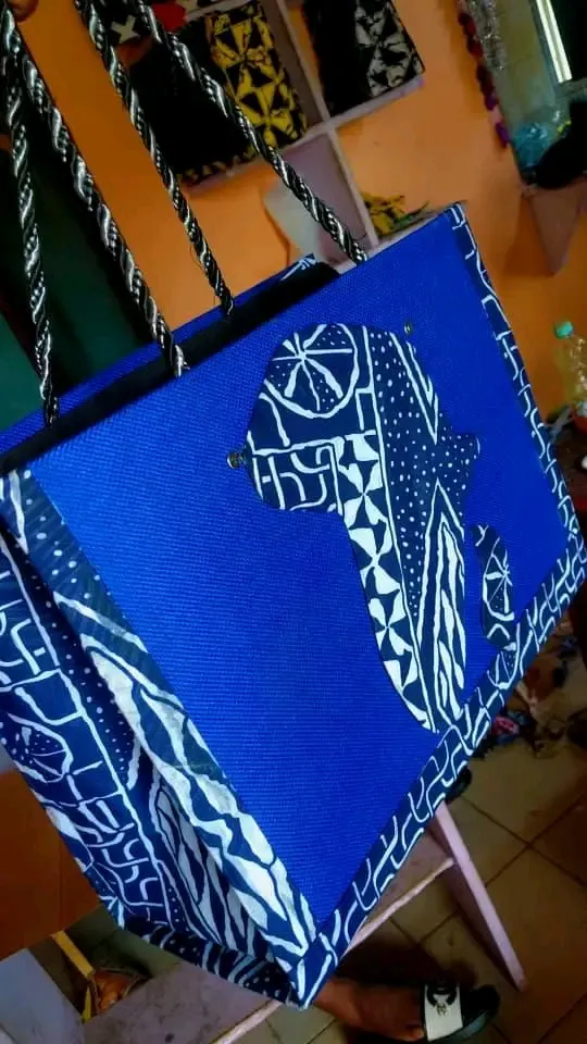 💖 À toutes les mamans, à toutes les femmes… ce sac est un hommage.