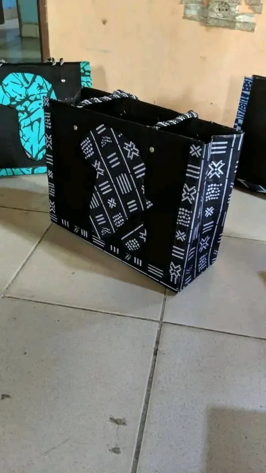 💖 À toutes les mamans, à toutes les femmes… ce sac est un hommage.