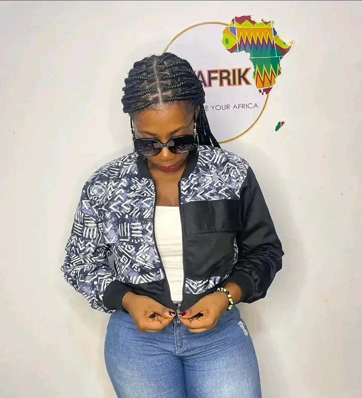 🔥 l’unique Bomber crop qui affine votre taille et sublime vos formes en un instant. ✨