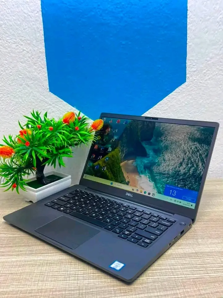 𝐃𝐄𝐋𝐋 𝐋𝐀𝐓𝐈𝐓𝐔𝐃𝐄 𝟕𝟑𝟎𝟎– 𝐋’𝐎𝐑𝐃𝐈𝐍𝐀𝐓𝐄𝐔𝐑 𝐏𝐑𝐄𝐌𝐈𝐔𝐌 DES 𝐔𝐒𝐀 𝐏𝐎𝐔𝐑 𝐋𝐄𝐒 𝐏𝐑𝐎𝐅𝐄𝐒𝐒𝐈𝐎𝐍𝐍𝐄𝐋𝐒 𝐌𝐎𝐁𝐈𝐋𝐄𝐒