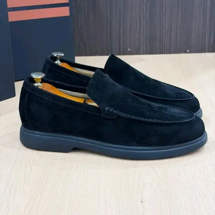🔥👞 𝐙𝐄𝐆𝐍𝐀 𝐀𝐔𝐗 𝐏𝐈𝐄𝐃𝐒, 𝐋𝐄 𝐂𝐇𝐀𝐑𝐈𝐒𝐌𝐄 𝐄𝐍 𝐏𝐄𝐑𝐒𝐎𝐍𝐍𝐄 ! 😎👑