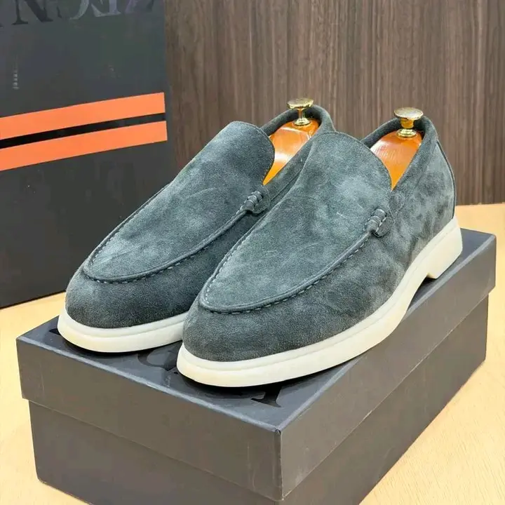 🔥👞 𝐙𝐄𝐆𝐍𝐀 𝐀𝐔𝐗 𝐏𝐈𝐄𝐃𝐒, 𝐋𝐄 𝐂𝐇𝐀𝐑𝐈𝐒𝐌𝐄 𝐄𝐍 𝐏𝐄𝐑𝐒𝐎𝐍𝐍𝐄 ! 😎👑